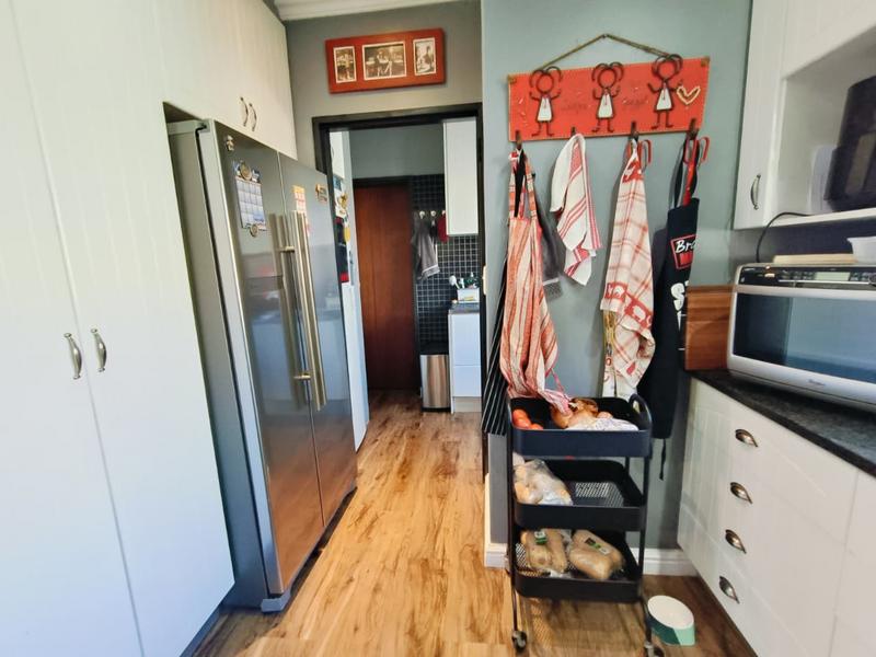 4 Bedroom Property for Sale in Hoogstede Western Cape